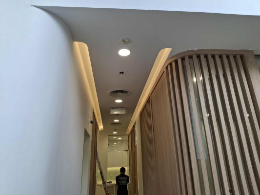 mẫu trần hành lang