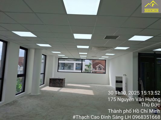 thi công trần thạch cao thả 